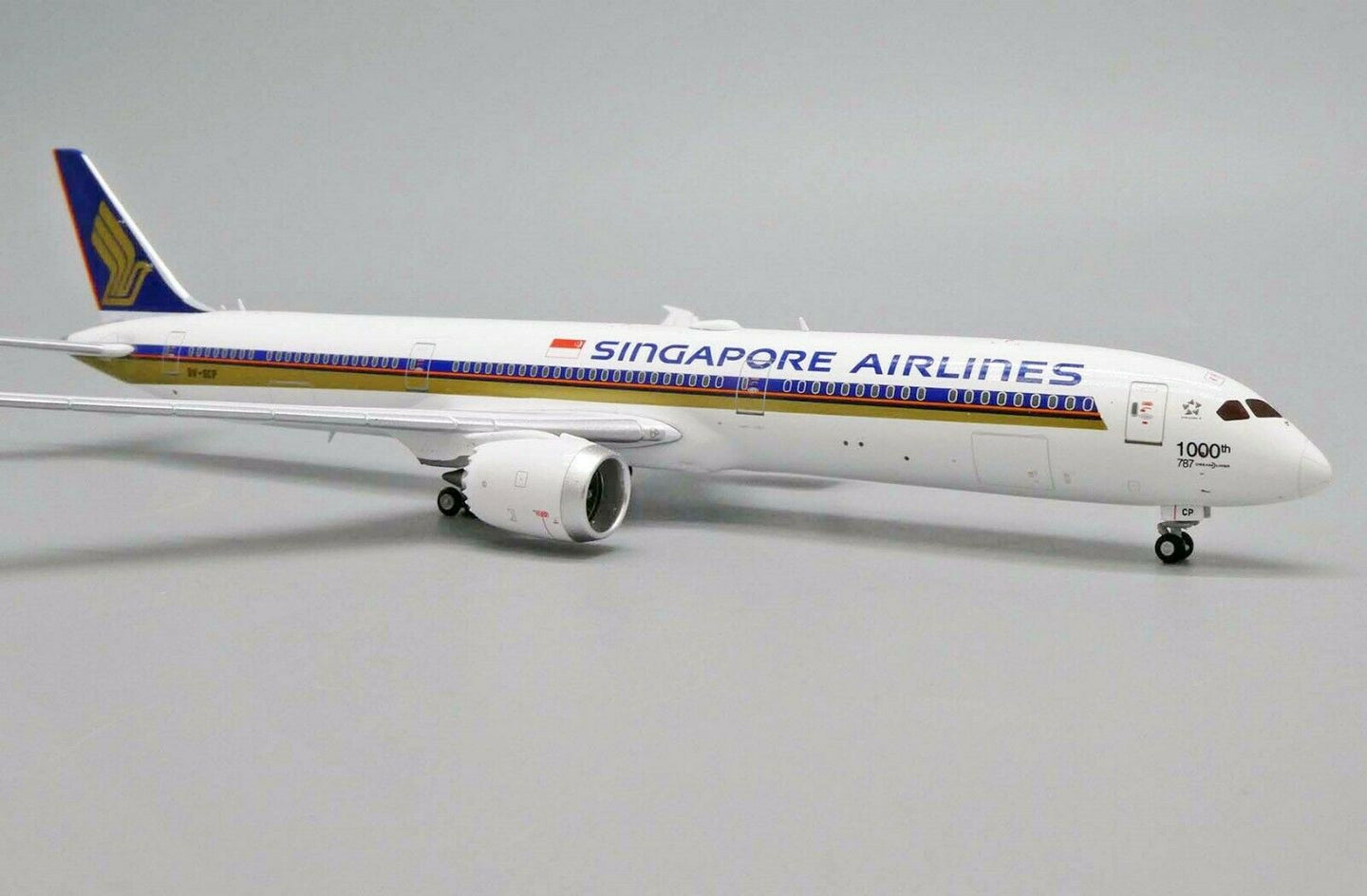 JC WINGS B787-10 DREAMLINER SINGAPORE AIRLINES 1000TH 787 REG: 9V-SCP