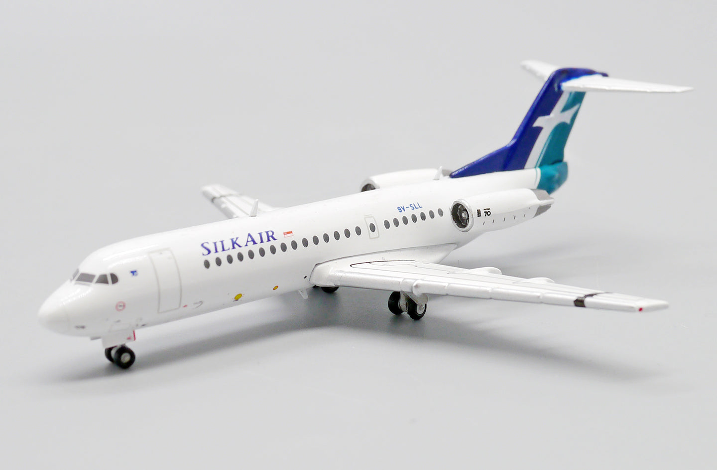 JC WINGS FOKKER 70 SILKAIR REG: 9V-SLL