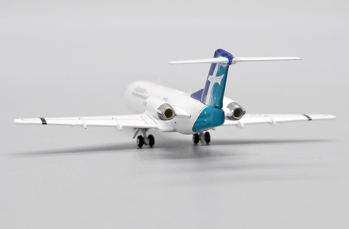JC WINGS FOKKER 70 SILKAIR REG: 9V-SLL