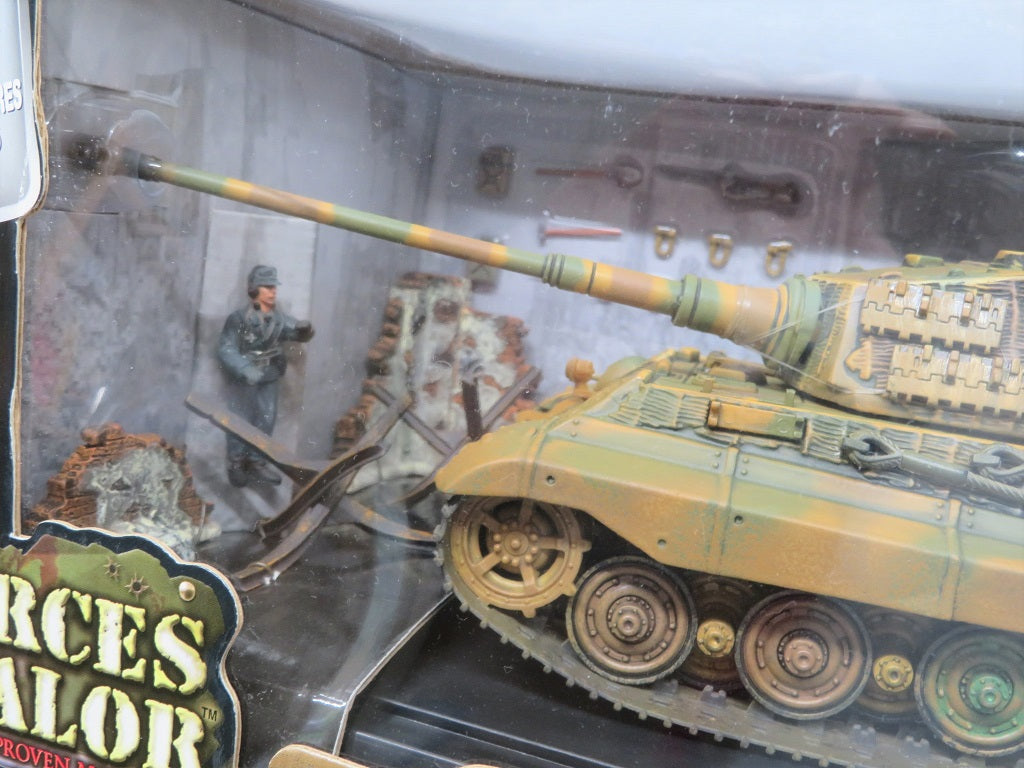 FORCES OF VALOR KING TIGER TANK 503RD S.HEERES