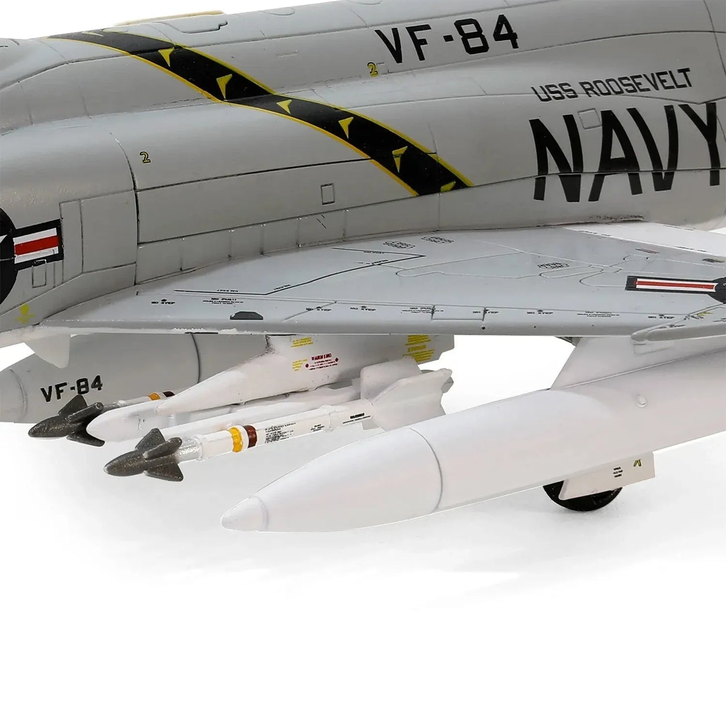 FORCES OF VALOR F-4B PHANTOM II US NAVY VF-84 "JOLLY ROGERS" USS FRANKLIN D ROOSEVELT 1970