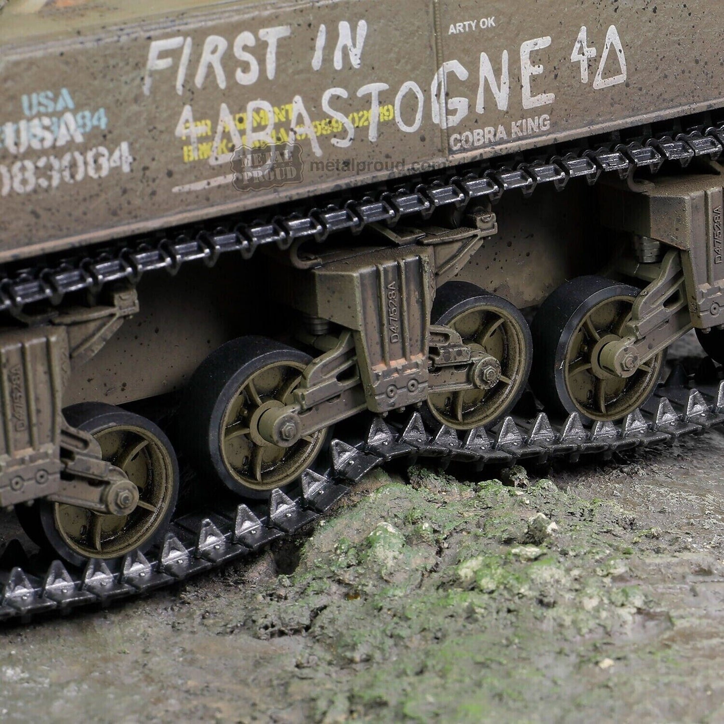 FORCES OF VALOR US SHERMAN MEDIUM TANK M4A3E2 "FIRST IN BASTOGNE"