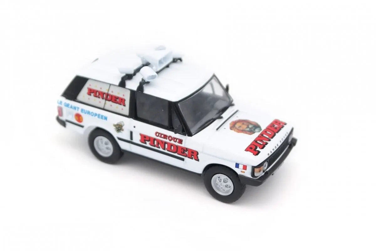 DIREKT COLLECTIONS PINDER CIRCUS LAND ROVER ADVERTISING