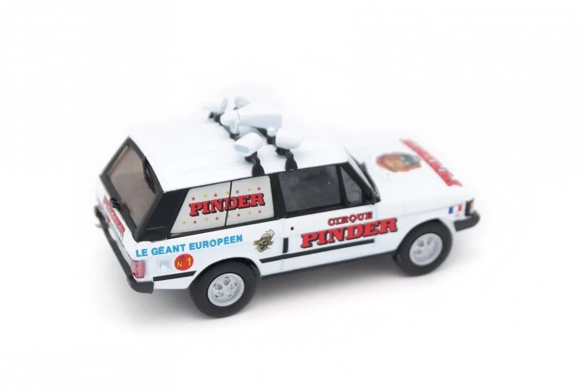 DIREKT COLLECTIONS PINDER CIRCUS LAND ROVER ADVERTISING