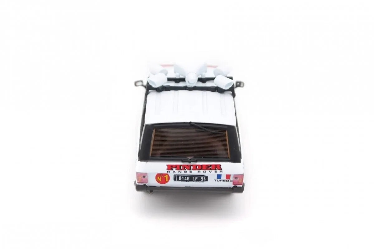 DIREKT COLLECTIONS PINDER CIRCUS LAND ROVER ADVERTISING