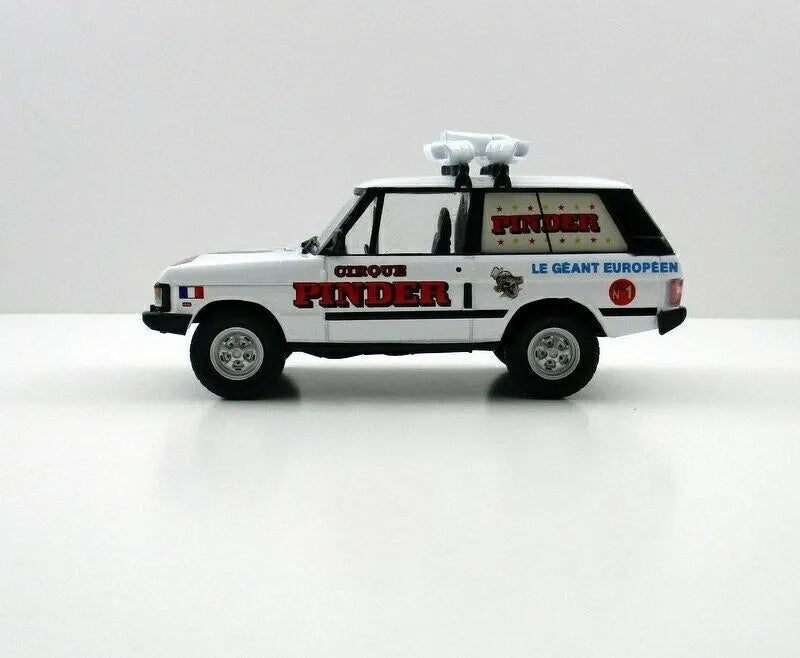 DIREKT COLLECTIONS PINDER CIRCUS LAND ROVER ADVERTISING