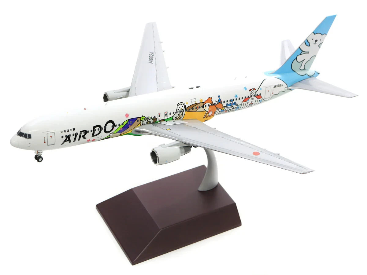 GEMINI JETS B767-300 HOKKAIDO JETS "AIR DO" REG: JA602A