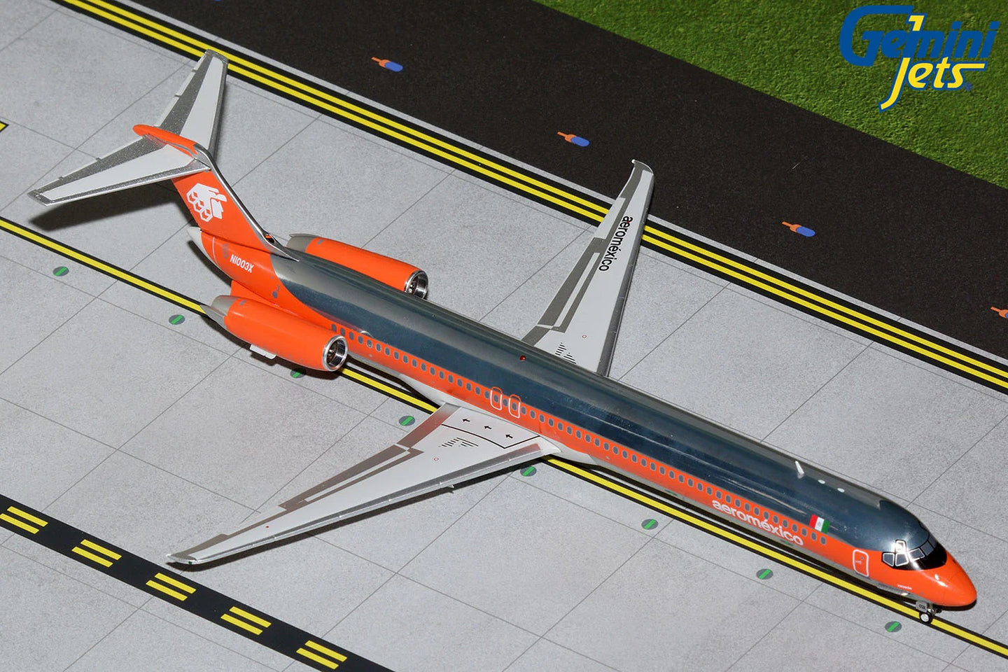 GEMINI JETS MD-80 AEROMEXICO "1980'S LIVERY WITH ORANGE CHEATLINE" (POLISHED) REG: N1003X