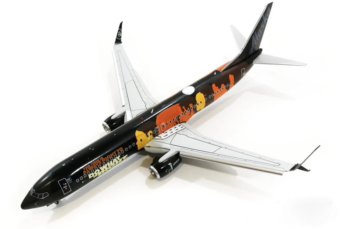 GEMINI JETS B737-900ER ALASKA AIRLINES "OUR COMMITMENT" (FLAPS DOWN) REG: N492AS