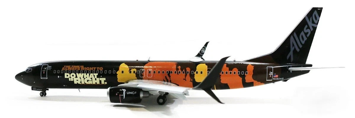 GEMINI JETS B737-900ER ALASKA AIRLINES "OUR COMMITMENT" (FLAPS DOWN) REG: N492AS