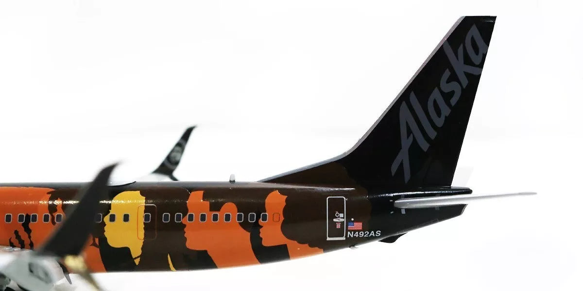GEMINI JETS B737-900ER ALASKA AIRLINES "OUR COMMITMENT" (FLAPS DOWN) REG: N492AS