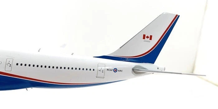 GEMINI JETS A330-200 CC-300 HUSKY ROYAL CANADIAN AIR FORCE (VIP AIRCRAFT) REG: 330002