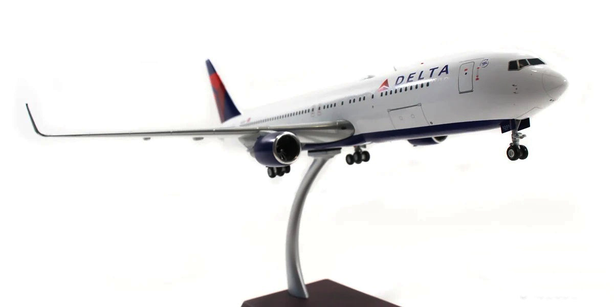 GEMINI JETS B767-300ER(W) DELTA AIR LINES REG: N1201P