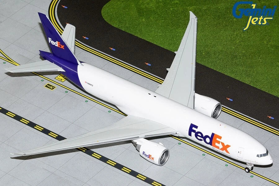 GEMINI JETS B777-200LRF FEDEX EXPRESS REG: N889FD