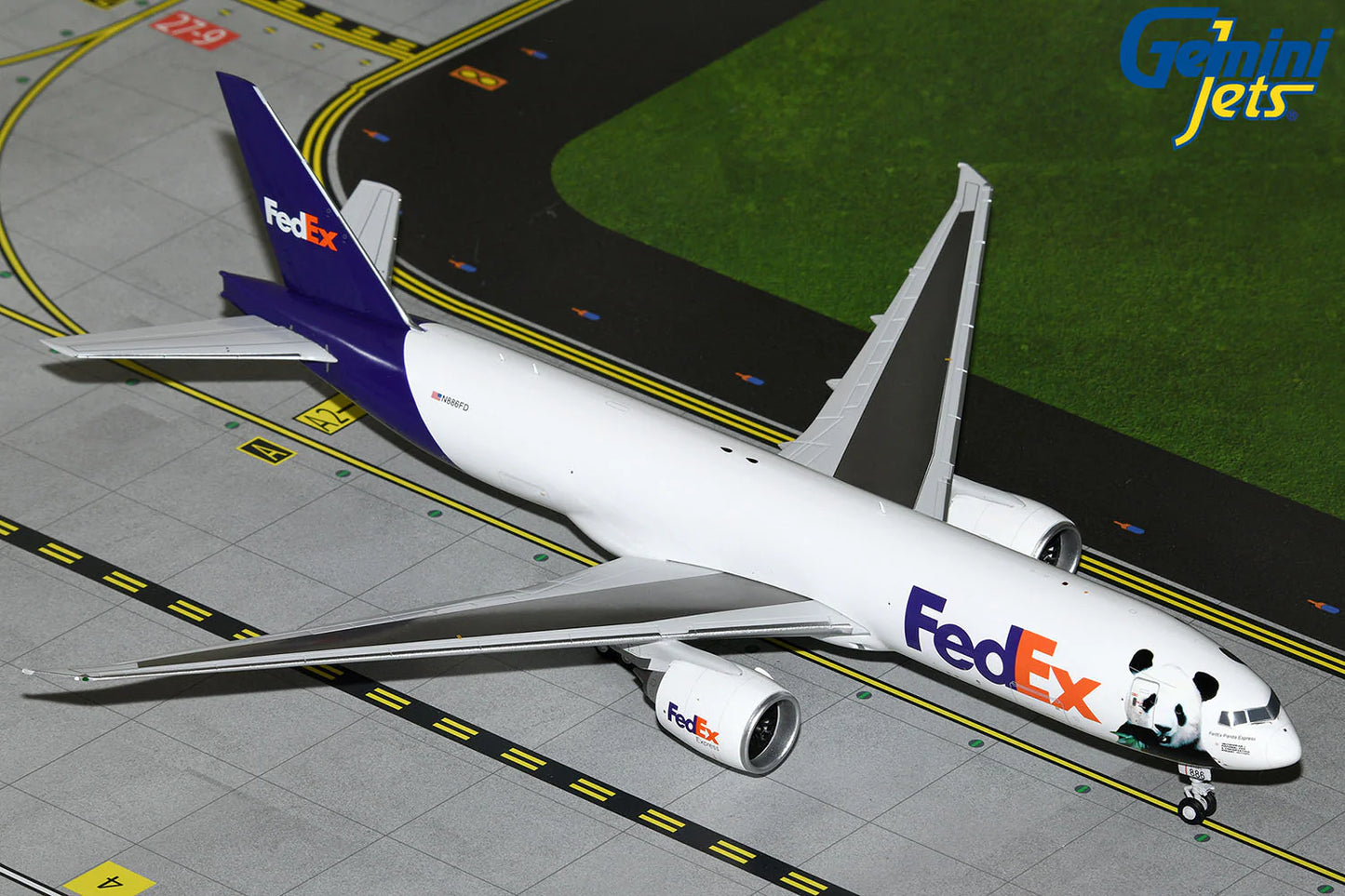 GEMINI JETS B777-200LRF FEDEX EXPRESS "FEDEX PANDA EXPRESS" REG: N886FD