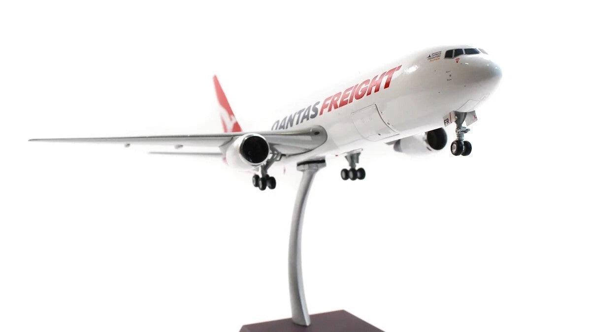 GEMINI JETS B767-300ERF QANTAS FREIGHT (INTERACTIVE SERIES) REG: VH-EFR