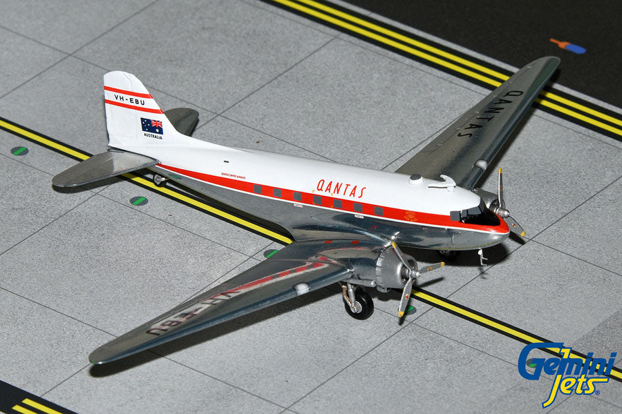 GEMINI JETS DC-3 QANTAS AIRWAYS (POLISHED) REG: VH-EBU
