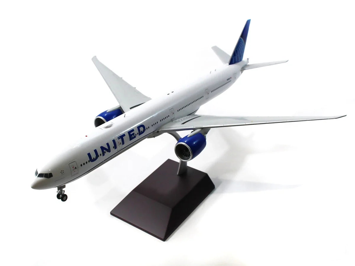 GEMINI JETS B777-300ER UNITED AIRLINES REG: N2352U