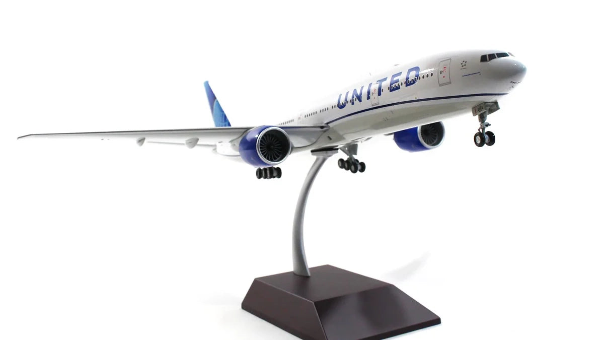 GEMINI JETS B777-300ER UNITED AIRLINES REG: N2352U