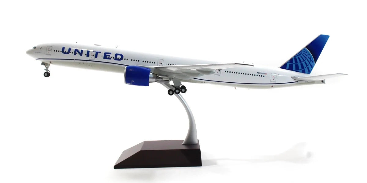GEMINI JETS B777-300ER UNITED AIRLINES REG: N2352U