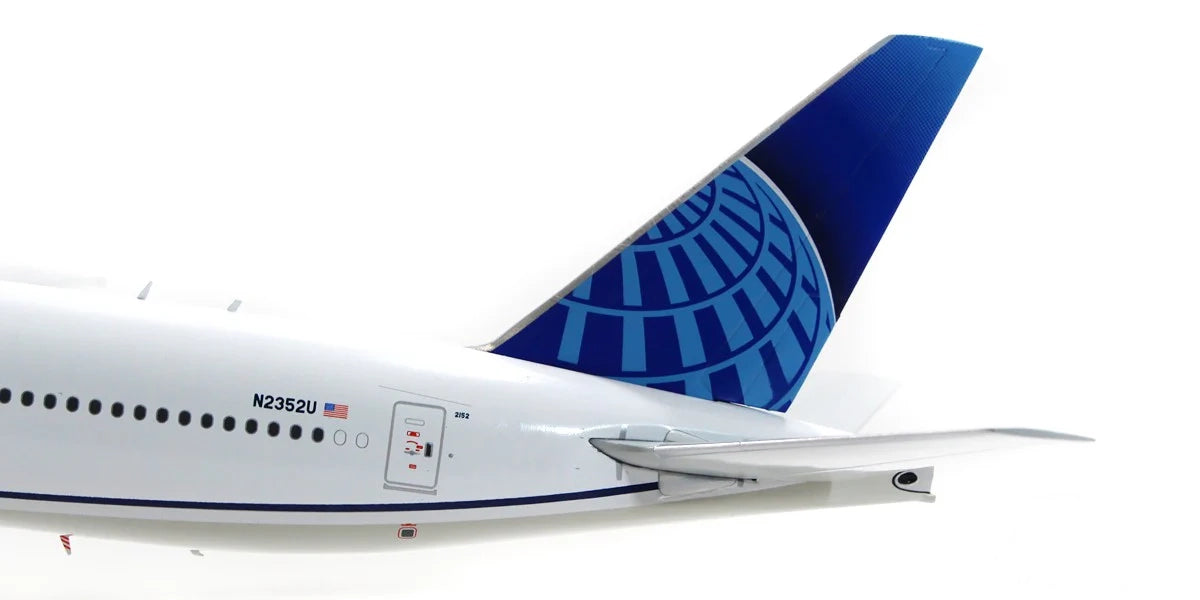 GEMINI JETS B777-300ER UNITED AIRLINES REG: N2352U