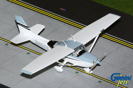 GEMINI JETS CESSNA 172M SKYHAWK (SPORTYS AVIATION GIFTS RELEASE) REG: N46418