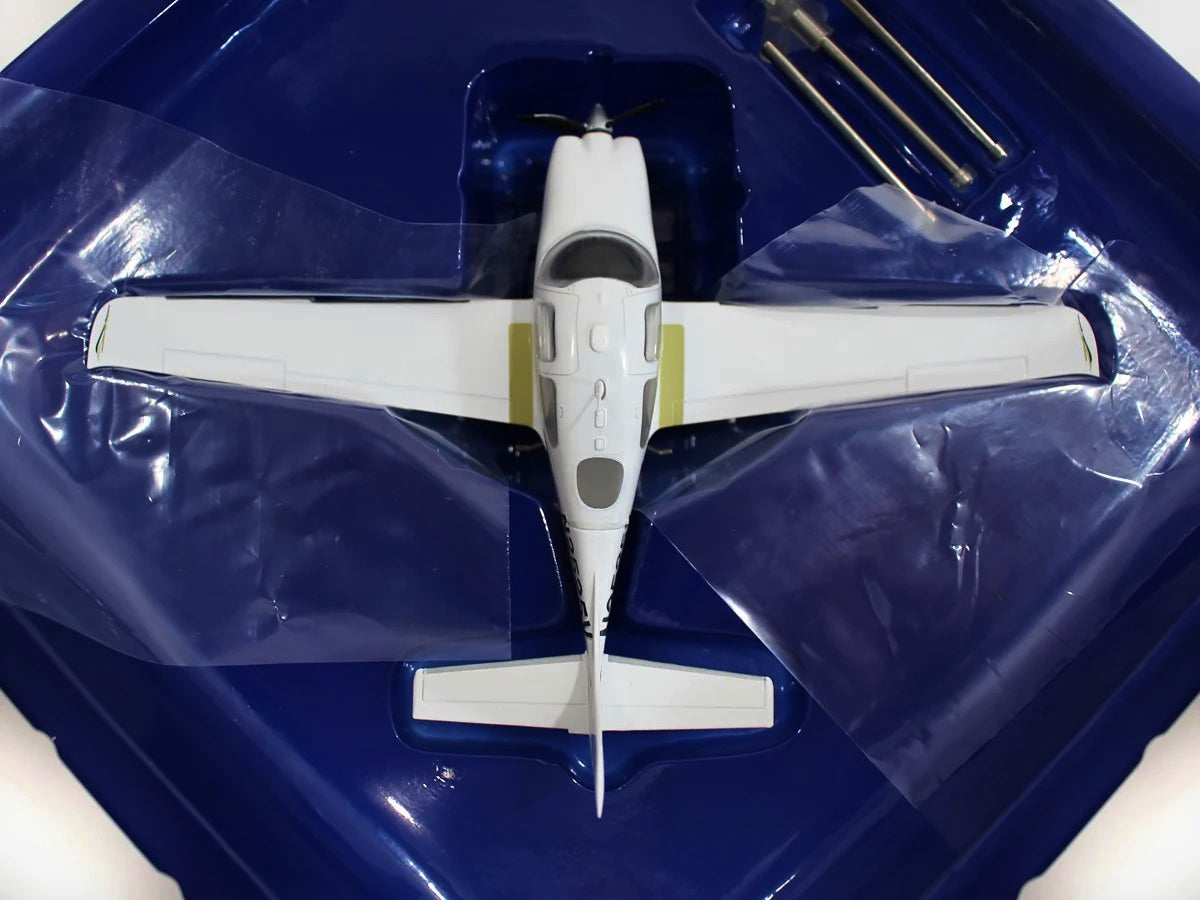 GEMINI JETS CIRRUS SR22 (SPORTYS/WRIGHT BROS EDITION) REG: N2525V