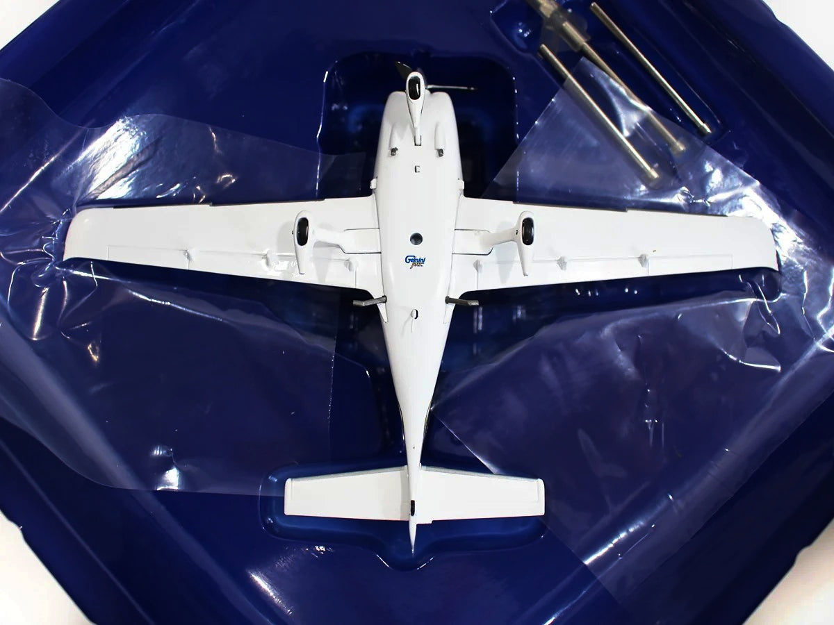 GEMINI JETS CIRRUS SR22 (SPORTYS/WRIGHT BROS EDITION) REG: N2525V