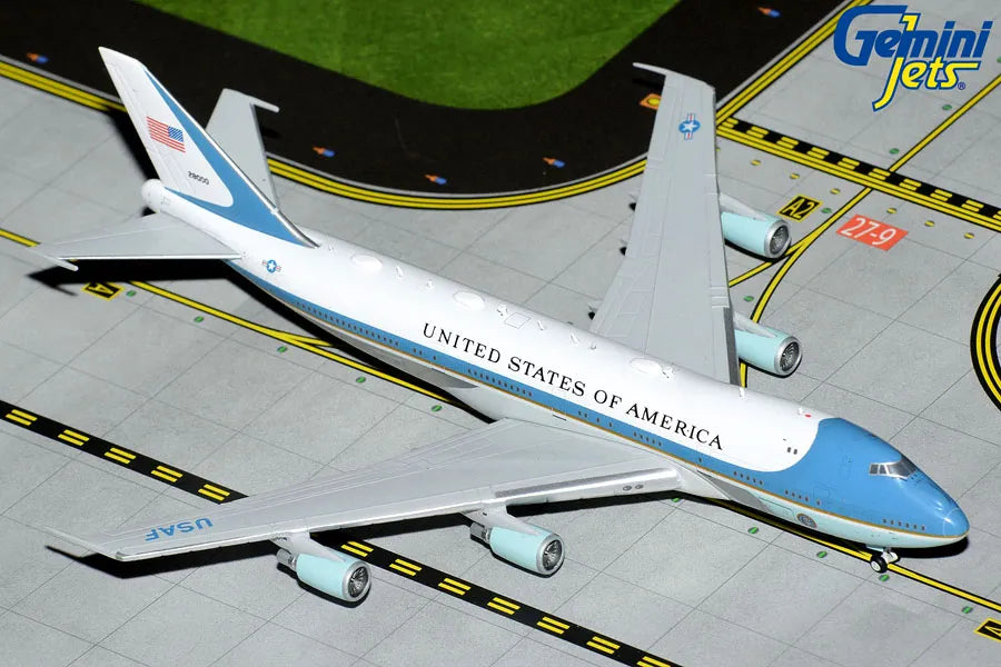 GEMINI JETS B747-200 (VC-25A) U.S. AIR FORCE REG: 82-8000 "AIR FORCE ONE"