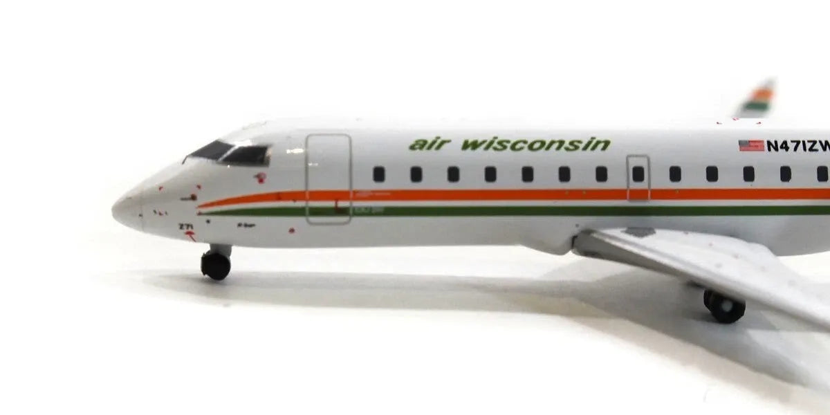 GEMINI JETS BOMBARDIER CRJ200LR AIR WISCONSIN REG: N471ZW (RETRO LIVERY)
