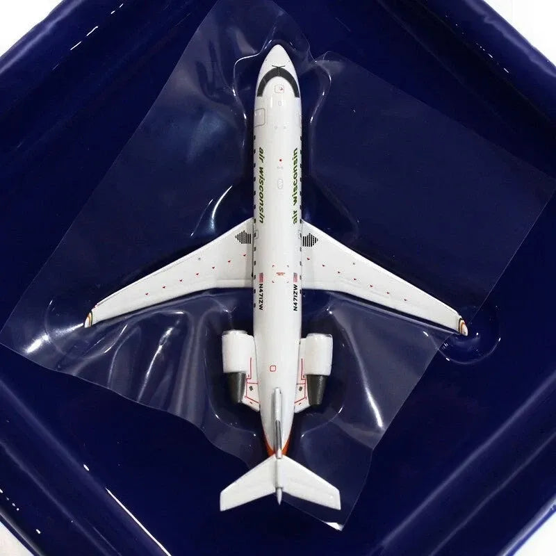GEMINI JETS BOMBARDIER CRJ200LR AIR WISCONSIN REG: N471ZW (RETRO LIVERY)
