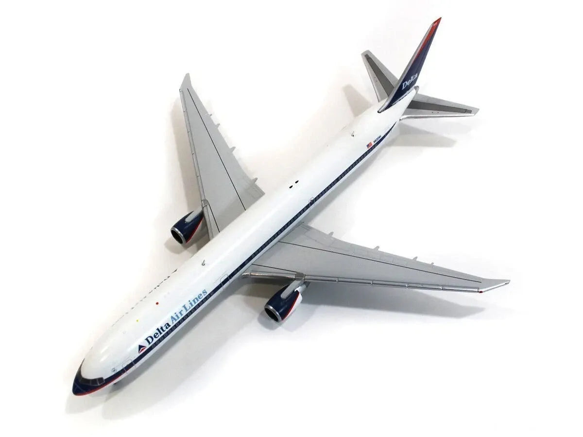 GEMINI JETS B767-400ER DELTA AIRLINES (INTERIM LIVERY) REG: N826MH