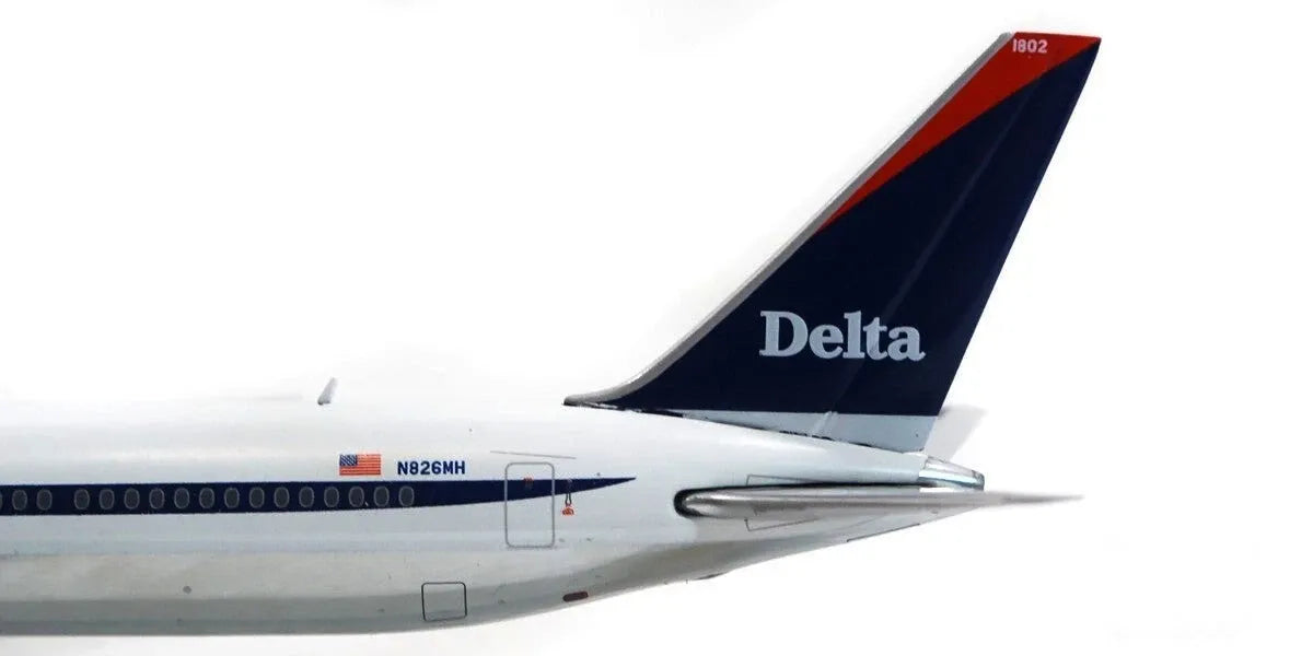 GEMINI JETS B767-400ER DELTA AIRLINES (INTERIM LIVERY) REG: N826MH