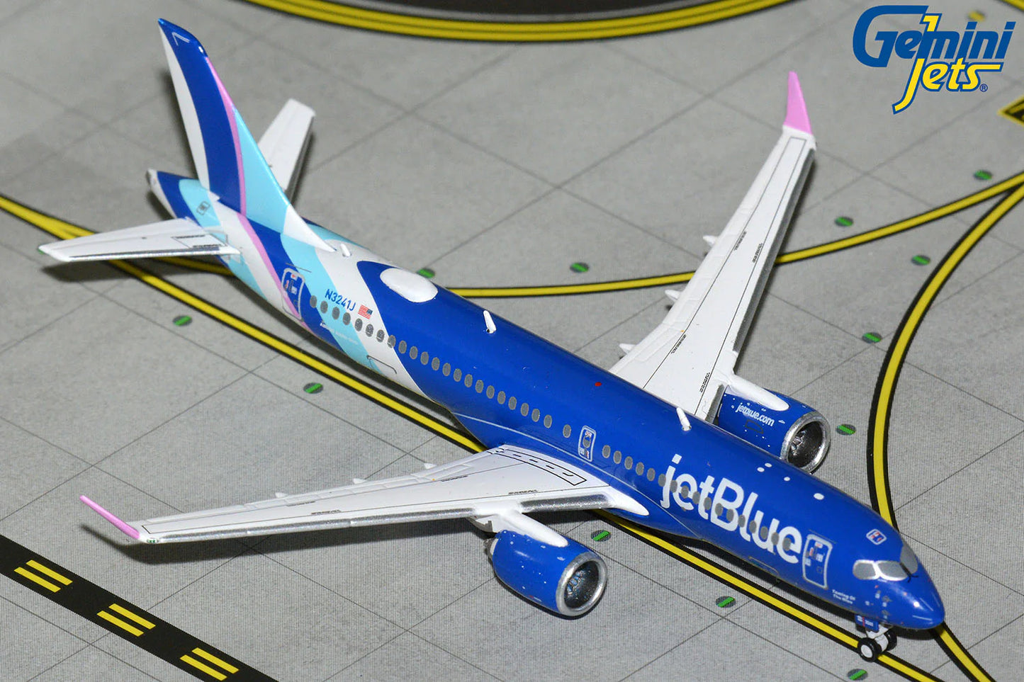 GEMINI JETS A220-300 JETBLUE AIRWAYS "TAMING OF THE BLUE" REG: N3241J
