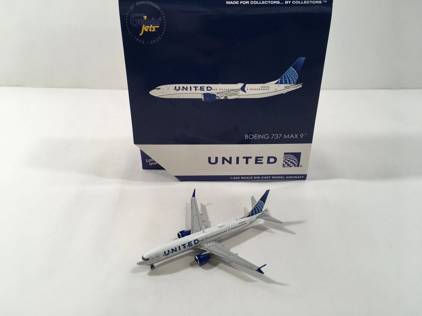 GEMINI JETS B737 MAX 9 UNITED AIRLINES REG: N37555