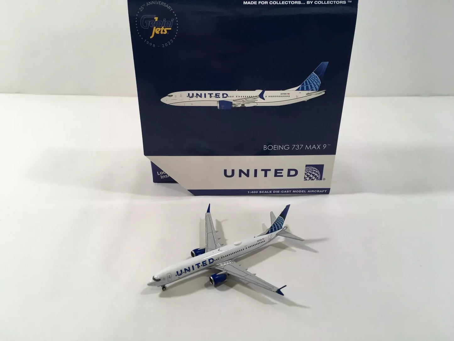 GEMINI JETS B737 MAX 9 UNITED AIRLINES REG: N37555