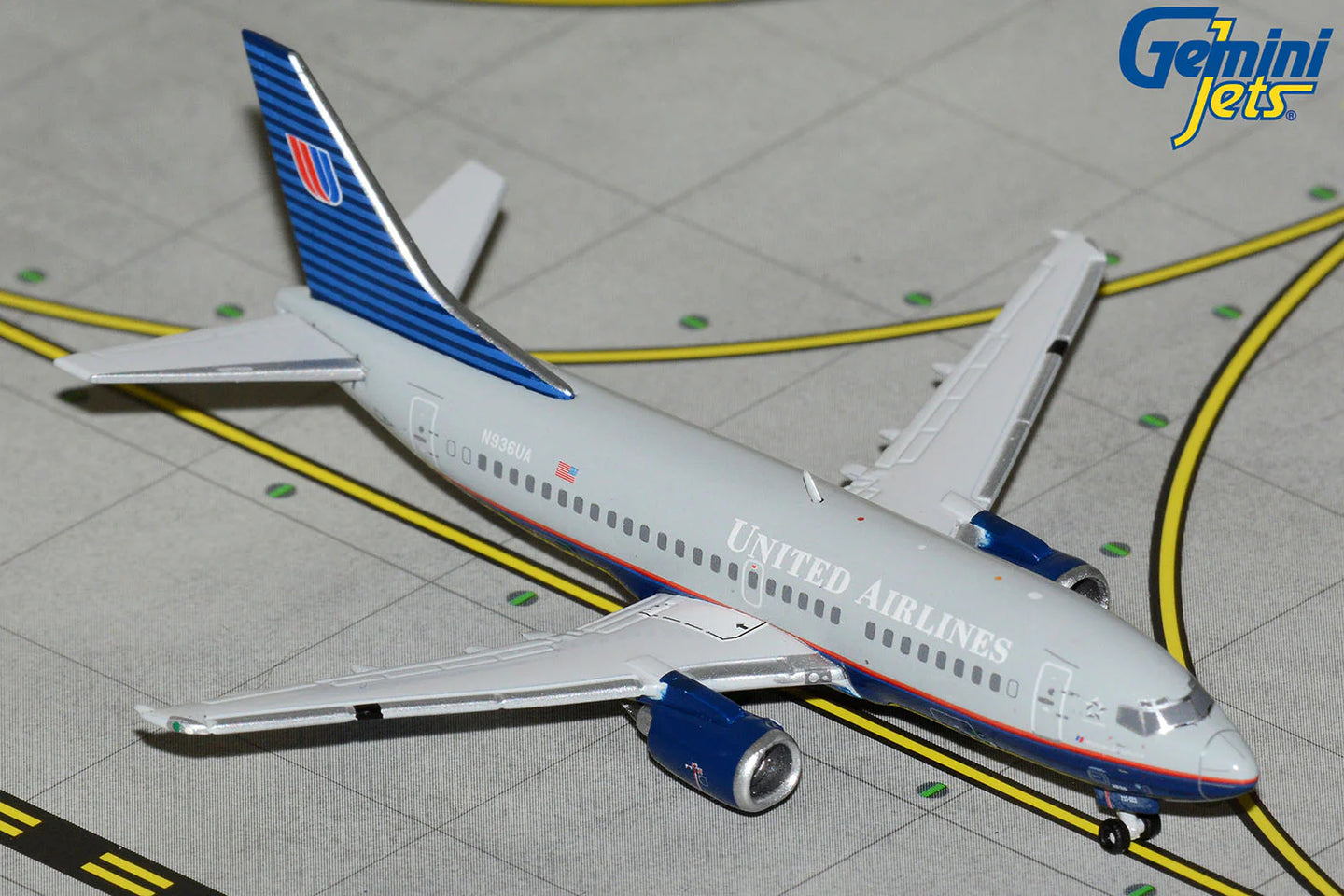 GEMINI JETS B737-500 UNITED AIRLINES "BATTLESHIP LIVERY" REG: N936UA