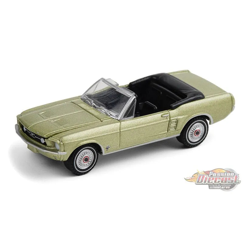 GREENLIGHT 1967 FORD MUSTANG CONVERTIBLE