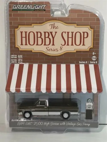 GREENLIGHT 1984 GMC 2500 HIGH SIERRA + GAS PUMP