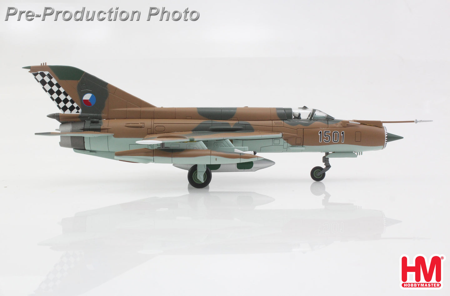 HOBBY MASTER MIG-21R CZECH AIR FORCE 'CASLAV AB' REG: 1501