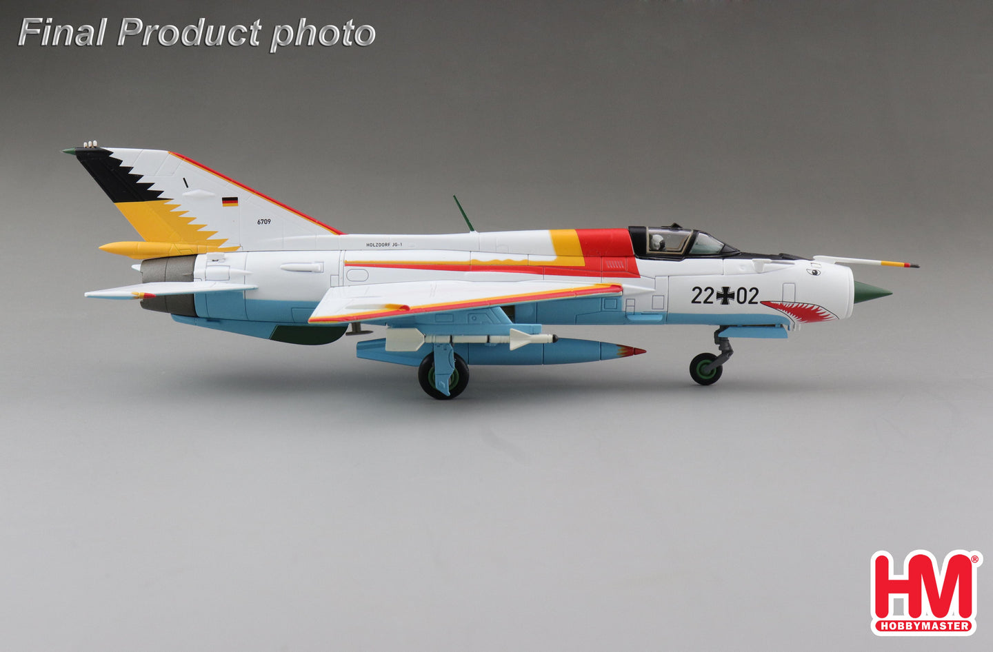 HOBBY MASTER MIG-21SPS "THE WHITE SHARK" 22+02 1990