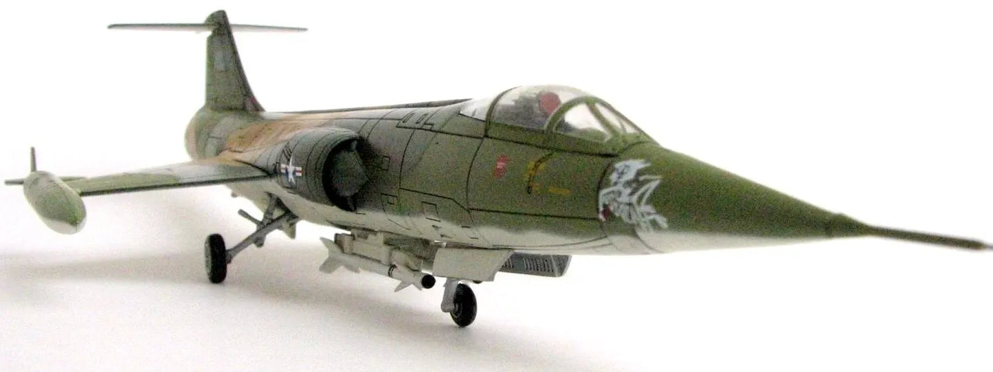 HOBBY MASTER F-104C STARFIGHTER USAF "PUSSY CAT"