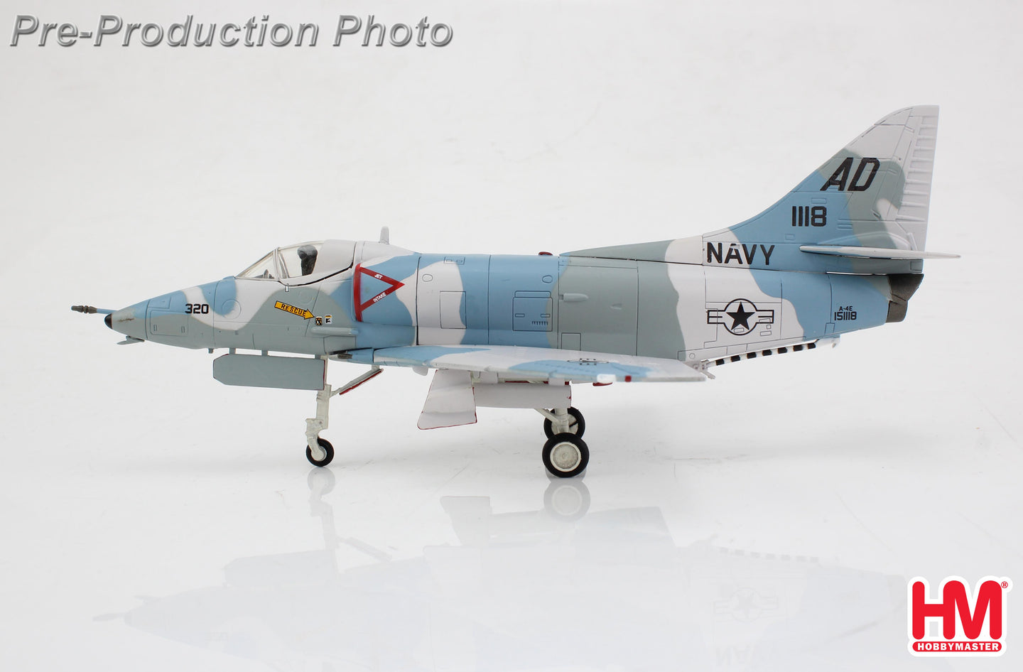 HOBBY MASTER A-4E SKYHAWK US NAVY "AGGRESSOR SCHEME" 151118 VA-43 1975