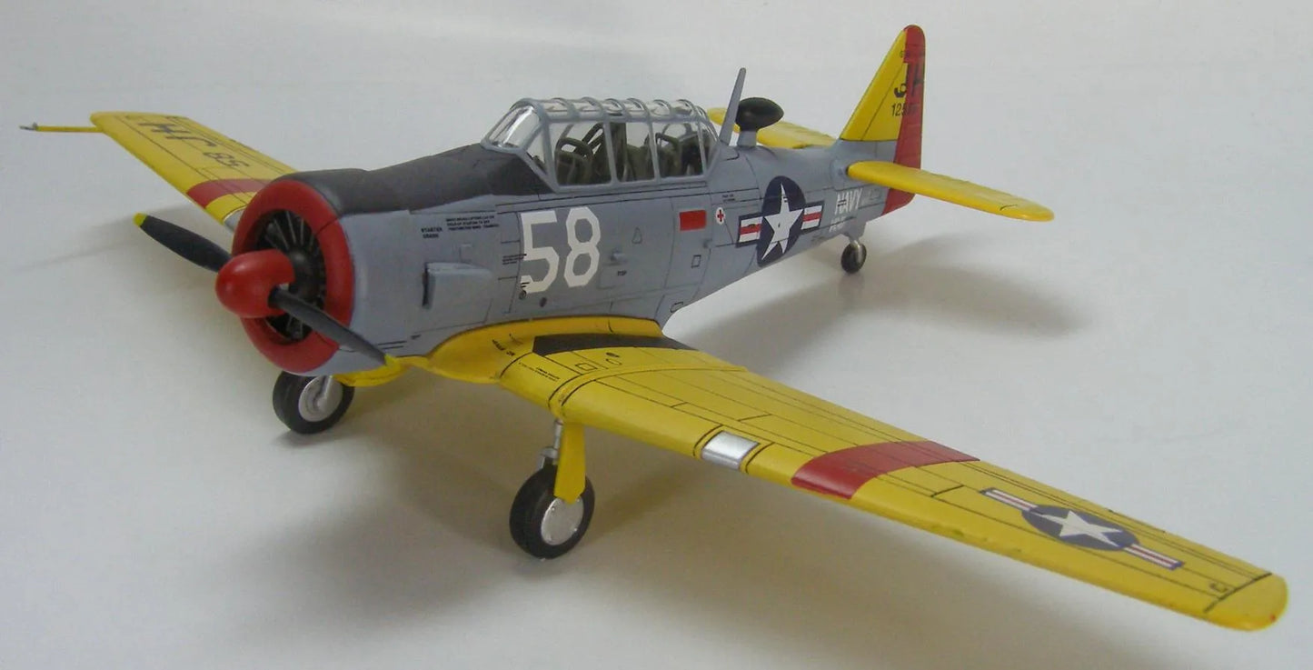 HOBBY MASTER NORTH AMERICAN SNJ-5 (T-6 TEXAN) US NAVY CUBA 1956