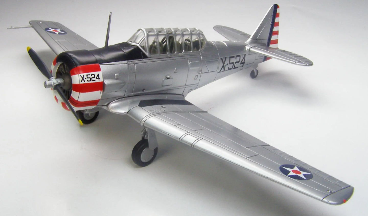 HOBBY MASTER AT-6 TEXAN USAAC TRAINING BASE LUKE FIELD 1942