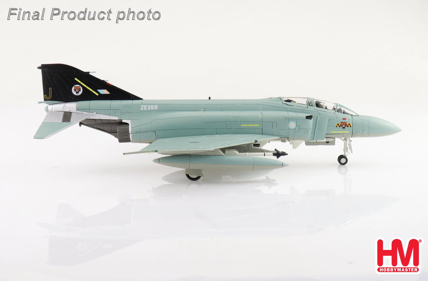 HOBBY MASTER F-4J PHANTOM II (UK) ZE359 74 SQN RAF WATTISHHAM