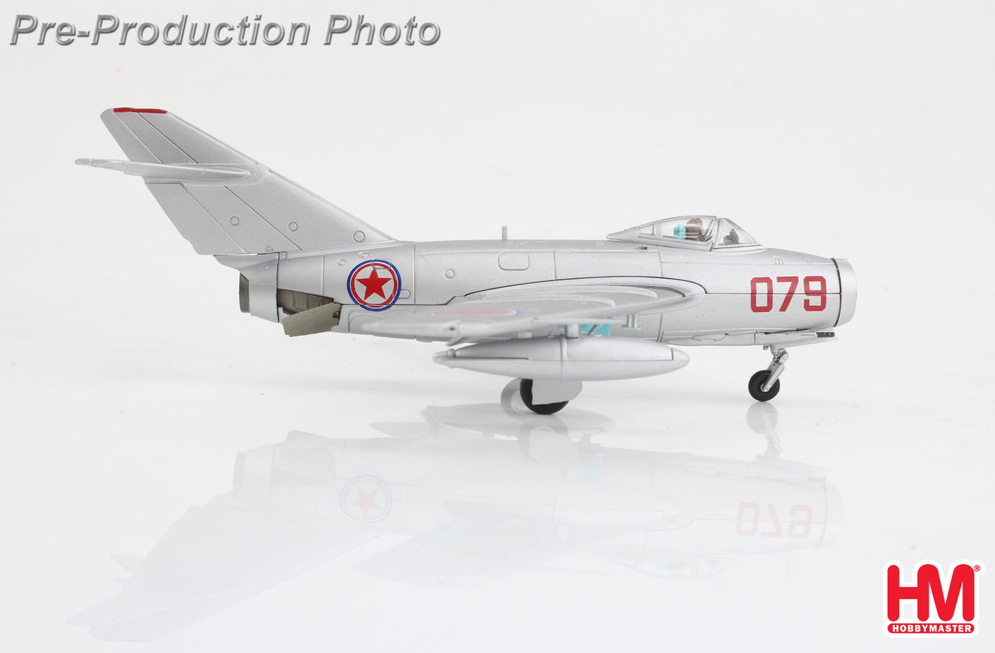 HOBBY MASTER MIG-15BIS "RED 079" CHINESE PEOPLES VOLUNTEERS AF NORTH KOREA 1950S