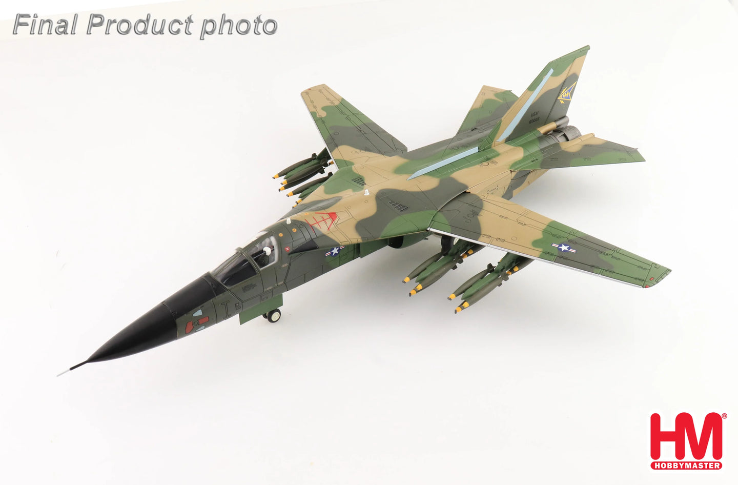 HOBBY MASTER F-111A COMBAT LANCER USAF (W/ 24 X EARLY MK.82 BOMB) TAKHLI RTAFB 1968