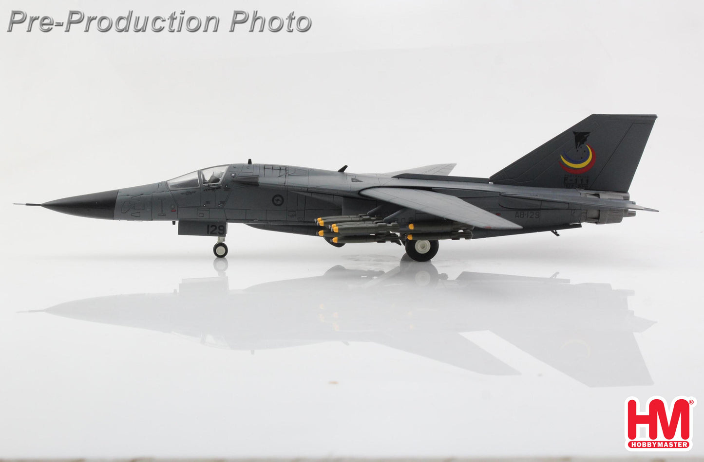 HOBBY MASTER F-111C AARDVARK RAAF NO.1 SQN "FAREWELL SCHEME" A8-129 DECEMBER 2010