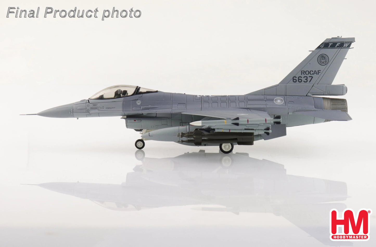 HOBBY MASTER F-16V FIGHTING FALCON 6637 22 TFG ROCAF (W/6 X GBU-12)
